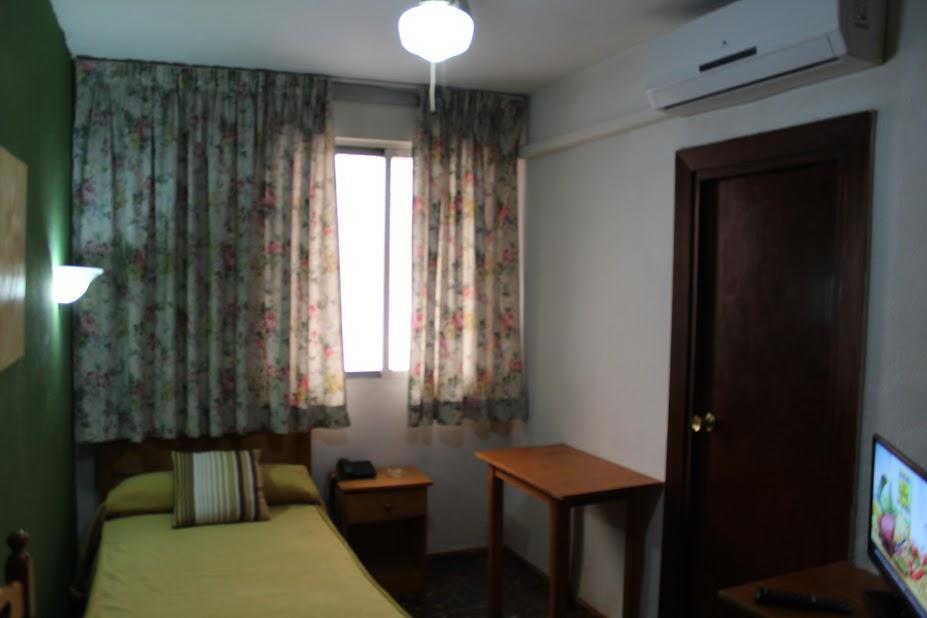 Pension Americano Almería Exterior foto